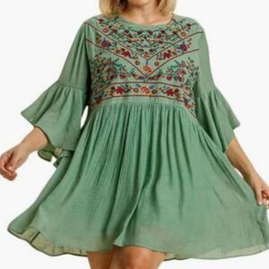 Umgee Size S baby doll tunic dress embroidered floral & 3/4 angel wings